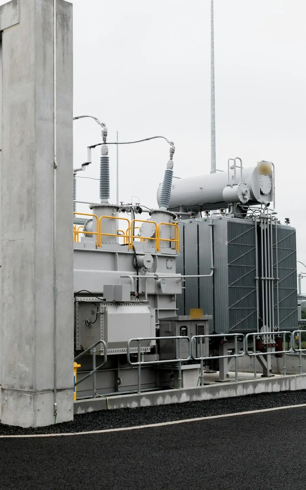 Transformer with conservator and radiators